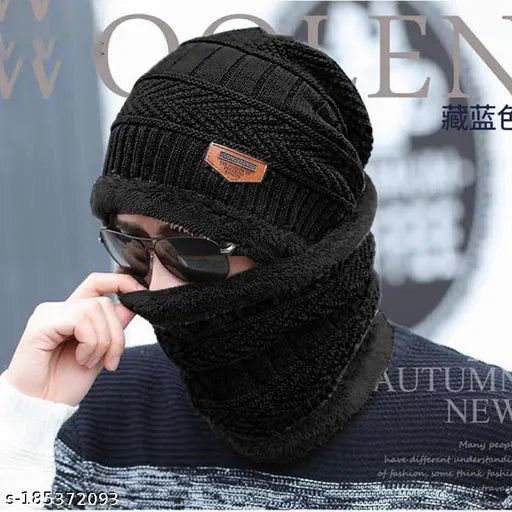 Black wool balaclava with fur pattern, one-size winter accessory from India
