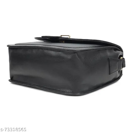 Black leather slingbag with a zip closure, suitable for women