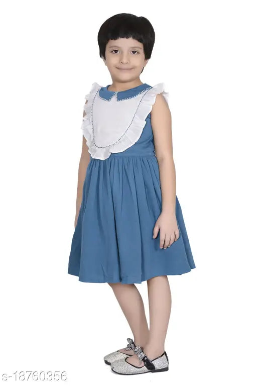 Blue cotton crepe dress, short sleeve, flared skirt, knee length