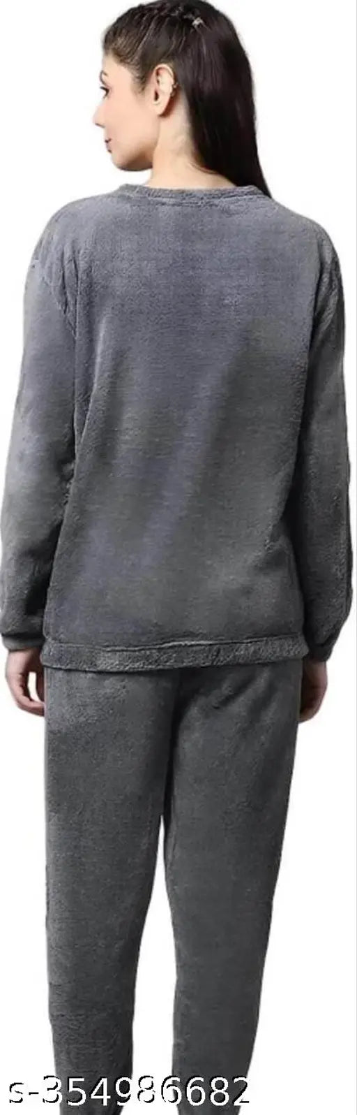 Woolen women's night suit, very warm & trendy, solid-colored winter pyjamas (India)