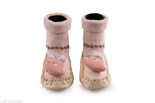 Pink anti-skid ankle socks with black soles, suitable for newborn toddler feet, breathable cotton material, 6M-2Y, boys' and girls' casual booties