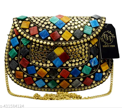 Metal clutch purse with a golden hue, possibly leather, for women, 18x13 cm