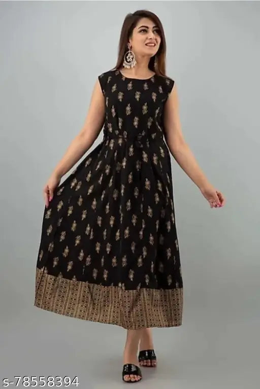 Black cotton sleeveless printed kurti and jacket set, single-tone Indian fashion on mannequin