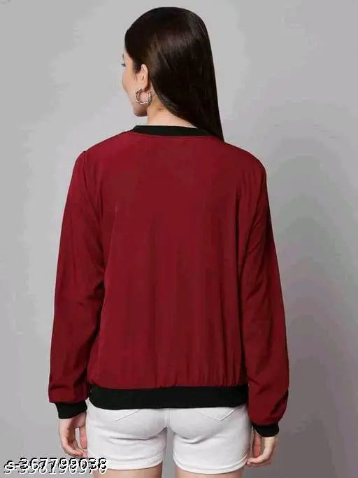 Solid polyester NS_Lycra jacket for women, long sleeves and solid pattern on a mannequin