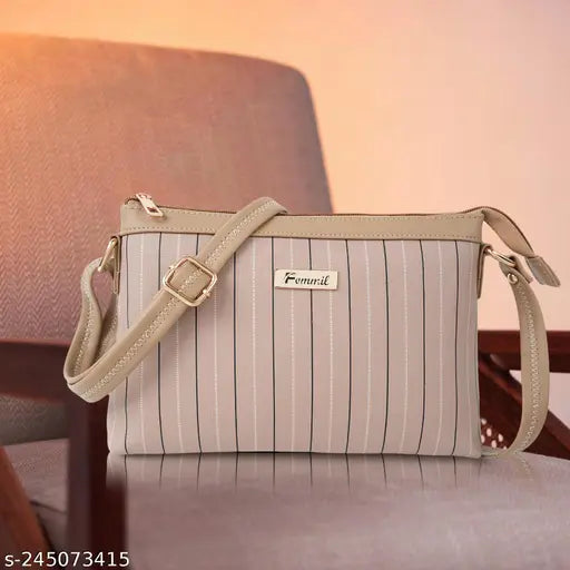 Beige and white crossbody shoulder bag, zip closure, women's fashion accessory