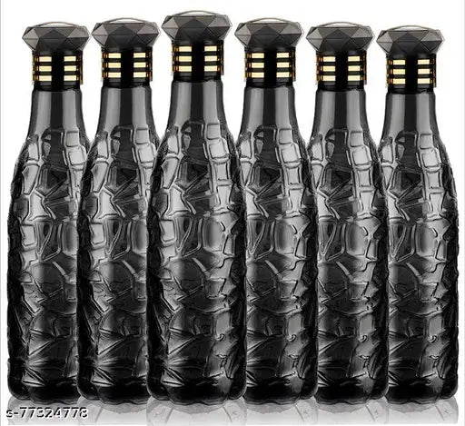 Zig-Zag pattern plastic water bottles, 1000ml each for fridge, home office, gym, school. Set of 6 bottles on display