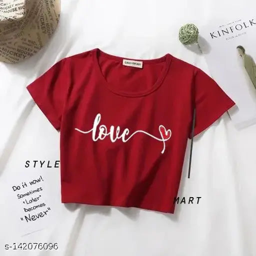 Classy feminine cotton blend t-shirt, short sleeves, printed pattern on neck