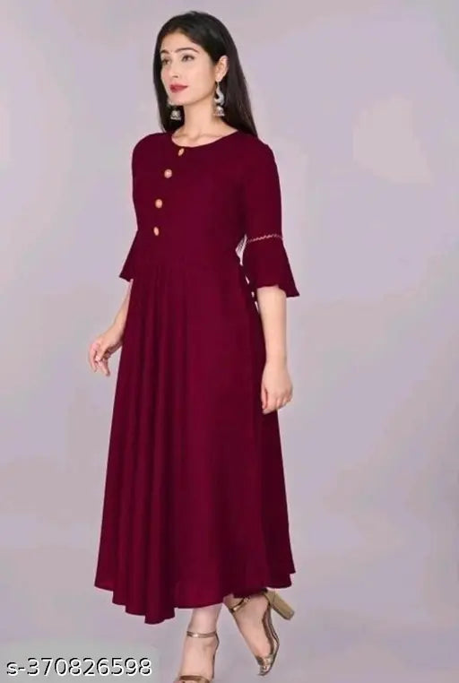 Maroon kurta, long sleeves, crew neck, straight hem, mid-length, buttoned front