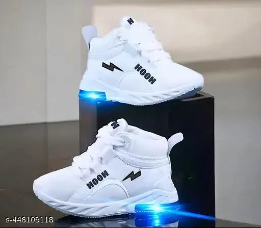 A pair of white light-up casual sneakers with a glowing logo, designed for outdoor sports and suitable for little kids