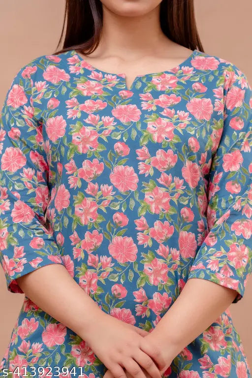 Blue flower print cotton pyjamas, three-quarter sleeves night suit for men, made with high-quality fabric