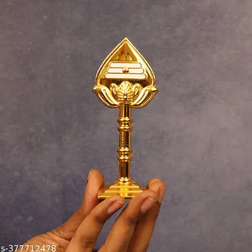 Gold decorative car dashboard idol, perfect for gifting or home/office decor