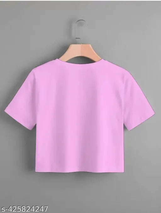 Printed cotton blend crop T-shirt with round neck, short sleeves and a weesklaar design. S - bust 32", length 17"; M - bust 34", length 18"; L - bust 36", length 19"; XL - bust 38", length 20". Made in India
