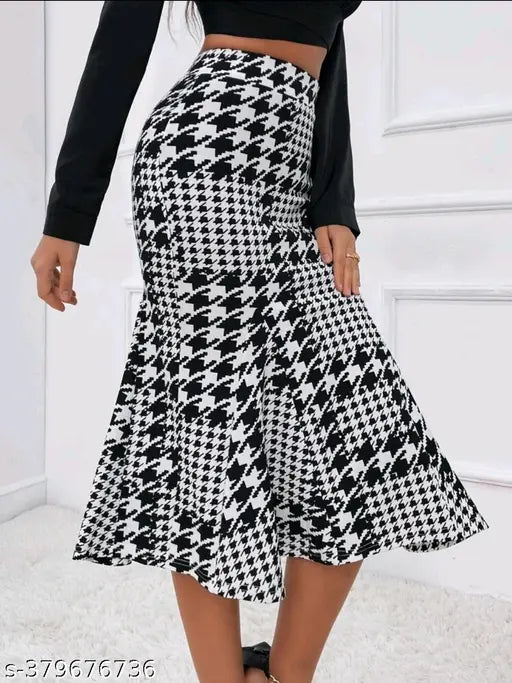 Classic polycotton houndstooth pencil skirt, casual wear in net pattern. Size 26 (waist 26in, length 27in). Made in India