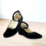 Synthetic black women's bellies, slip-on Dutch heel shoes with belt, available in sizes IND-3 to IND-9 (India origin)