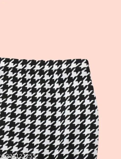 Black and white checkered pattern casual skirt polyester blend women's short skirt, 17 inches, knee-length
