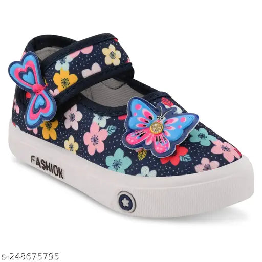 Pink synthetic mesh applique sandals for girls, perfect for summer days with secure velcro closure