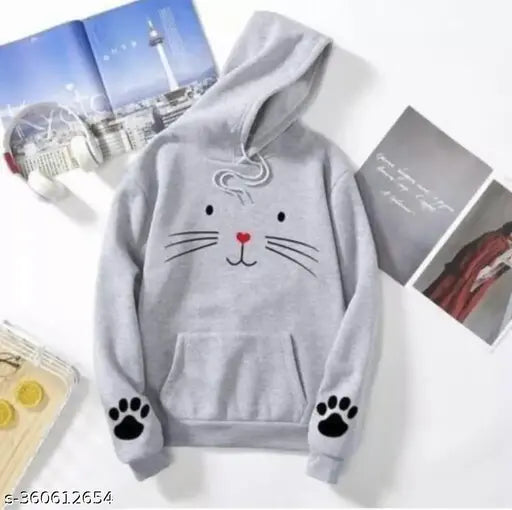 Printed polyester sweater for girls aged 10-16, trendy design on long sleeves, made in India