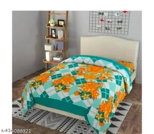 Stylish fleece printed blankets (pack of 2), high-quality design, free size (60x90 in), origin India