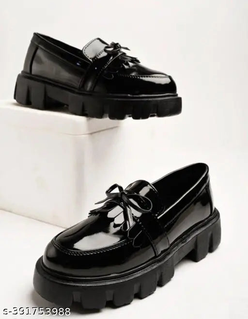 Black patent leather loafers, casual chain detail for girls' smart casual wear