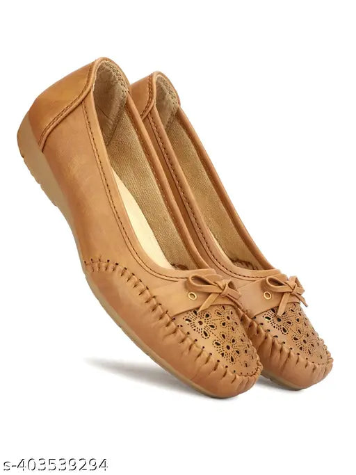 Colorblocked Pu toe loafers by Rimezs, casual design with tassels, size IND-6 from India