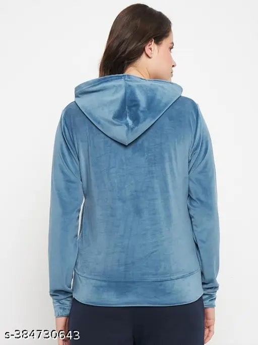 Velvet embroidered hoodie, solid winter sweatshirt for women with 2 pockets, printed design, long sleeves