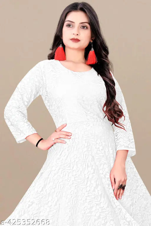 White long-sleeved dress, v-neck, flared skirt