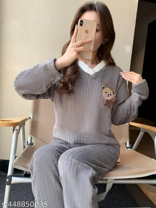 Trendy wool top & bottom designer sets for women, long-sleeved, available in sizes M (38/26/38/30), L (40/26/40/32), XL (42/26/42/34) - Indian origin