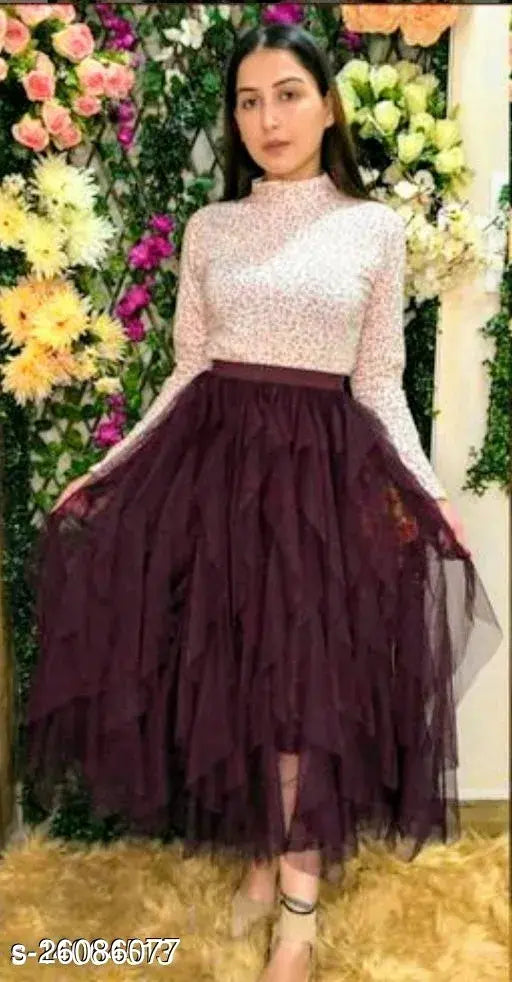 Women's flared, wine-colored skirt with ruffled detail for outings or casual summer wear