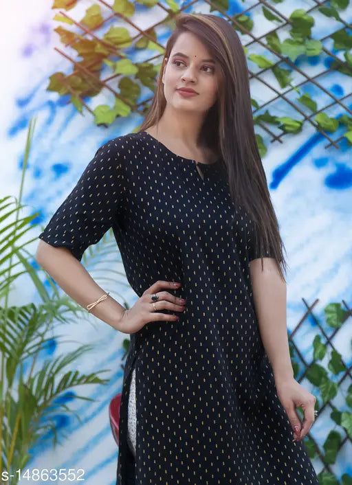 Trendy alluring printed rayon kurta set with cotton palazzos, short-sleeved women's fashion from India (S-XXXL sizes available)
