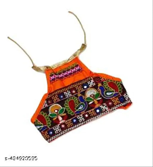 Cute designer cotton lehenga choli set for kids, embroidered with sleeveless traditional Kerala Kasavu pattern. Suitable for functions like Rice eating ceremony, Naming ceremony, Onam, Vishu, Dusshera, Diwali, Holi, birthday, and wedding events. Available in sizes 12-18 Months, 18-24 Months, and 1-2 Years