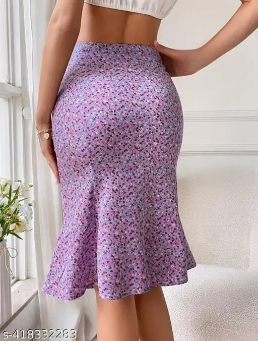 Dyed/washed pencil skirt with bodycone print, women's polyester skirt in various sizes from 26-32 inches, Indian-made fashion item on model