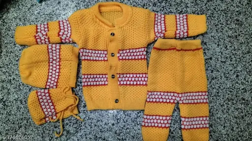 Stylish wool newborn baby sweater pajama, printed pattern on long sleeves, India origin