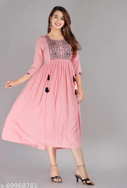 Embroidered rayon three-quarter sleeve kurta, stone work, women's kurtis with palazzo combo, Indian origin