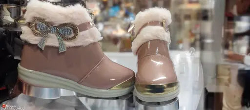 Synthetic leather shoes for girls, TPR sole, easy to wear and comfortable, 12-10 years size range