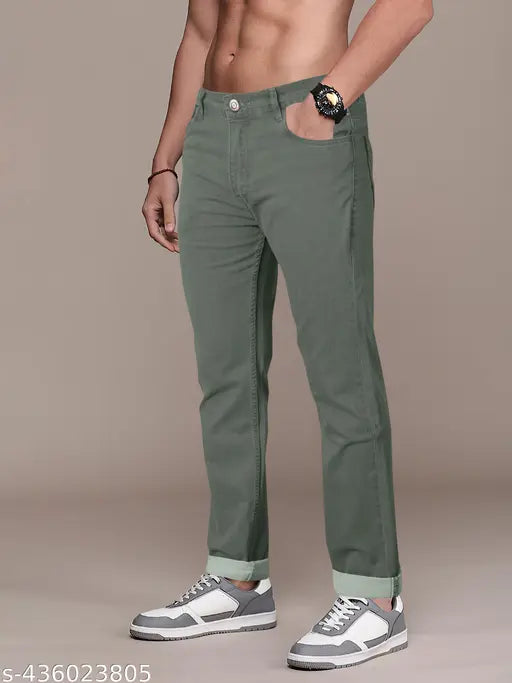 Relaxed green denim jeans for men by Rigbone - comfortable and stretchable with solid pattern. Size: 30 (31in waist, 42in length, 36in hip)