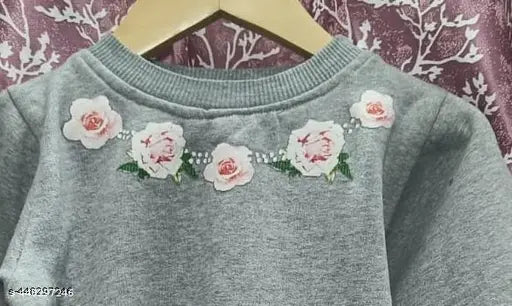Stylish cotton crew neck sweatshirt with printed flowers and long sleeves for children aged 4-10, origin India