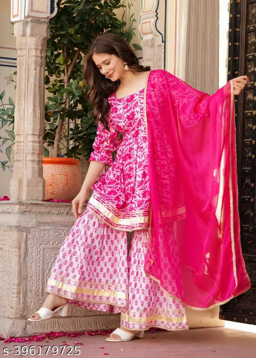 Fashionable pink kameez kurta set women's wear matching dupatta