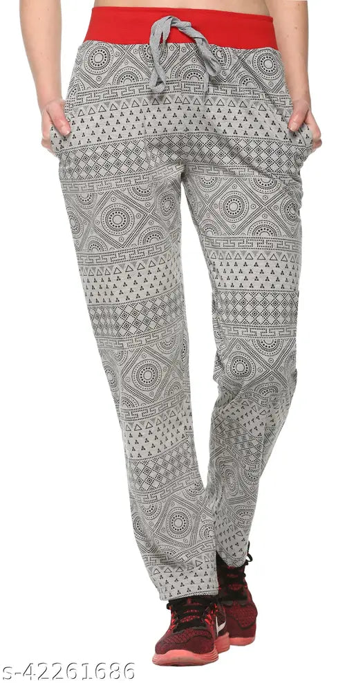 Women's printed nightwear pajamas, black and white pattern