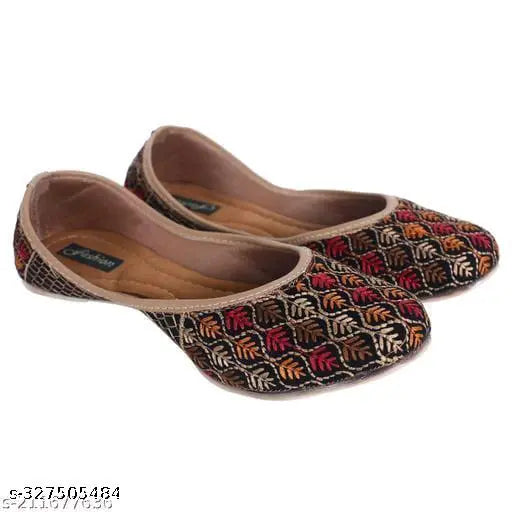 Textured synthetic ballerinas in indian sizes 4-9, slip-on style for women's fashion