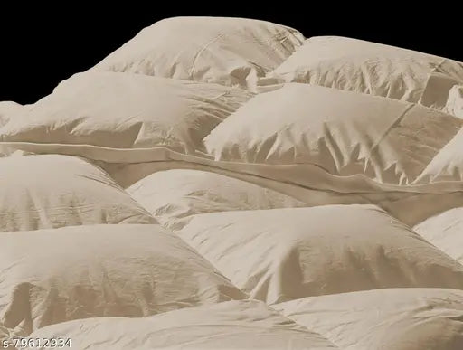 Beige microfiber all-season comforter, 250 GSM, single bed size (152cm x 228cm), ultra soft and fluffy for restful sleep