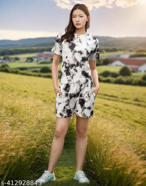 Tie-dye women's jogger with baggy shorty & t-shirt, printed top-bottom set in versatile premium knitted Jeggings