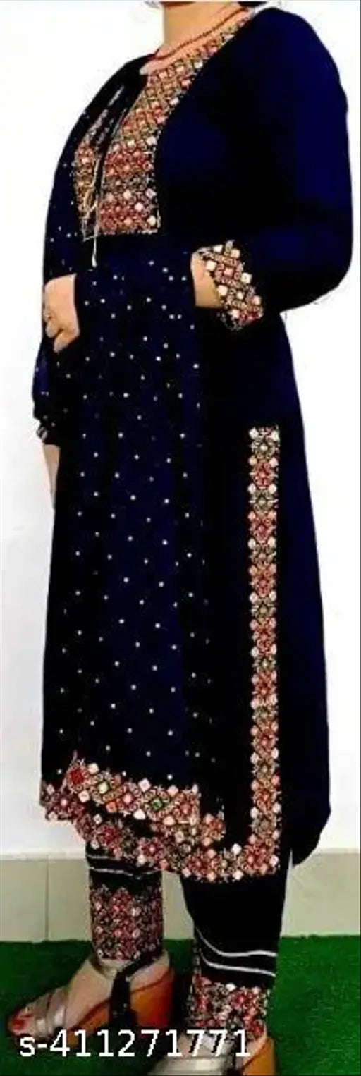 Rayon Kashvi Pretty Women's Kurta set with printed net dupatta and palazzos, three-quarter sleeve Indian attire for women in sizes S to XXL