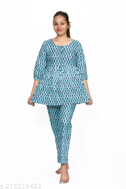 Modern women's nightsuits, cotton pyjamas with short sleeves & printed net pattern, comfortable sleepwear collection from Fonozone (India)