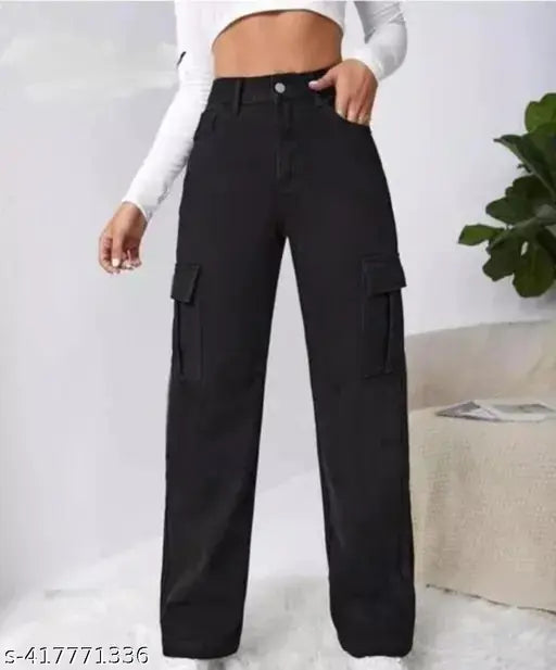 Black cargo pants with four pockets, for girls