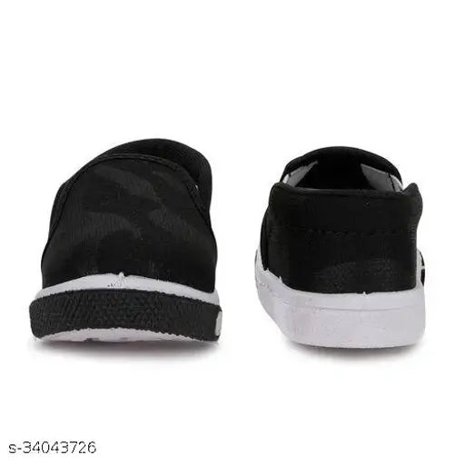 Black slip-on casual boots for boys and girls