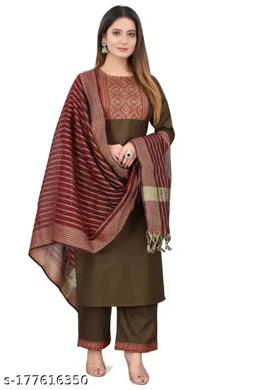 Indoethnic women's cotton kurta and pant set with dupatta, solid colored, three-quarter sleeves. Size options available from S to XXXL. Made in India