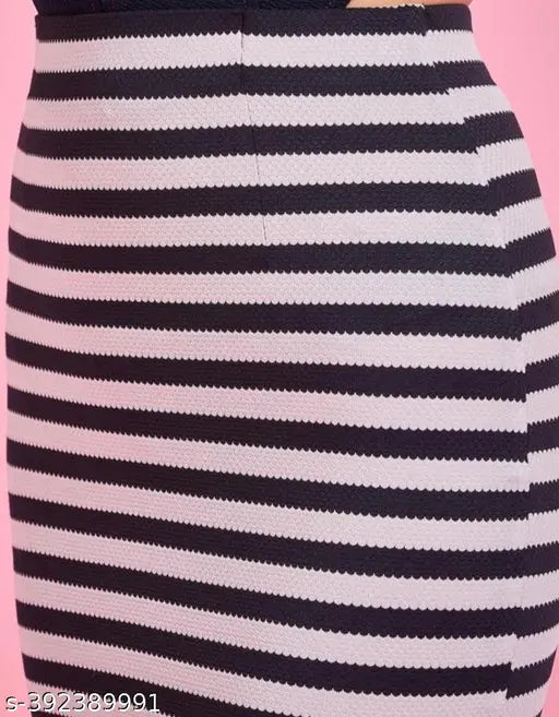 Trendy polyester checked skirt, printed net for women, side cut style, sizes 26, 28, 30 (26in/32in, 28in/32in, 30in/32in)