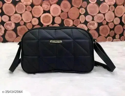 Black laptop bag with zip closure, leather material