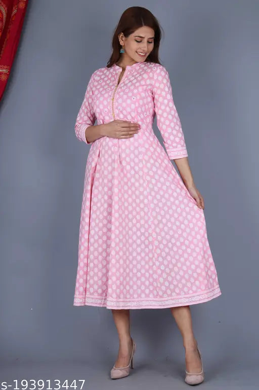 Beautiful cotton Anarkali Kurta with three-quarter sleeves, printed combo, M-XXXL sizes. Indian traditional wear on mannequin