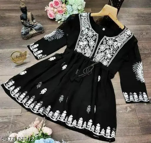 Georgette short kurti, three-quarter sleeves, printed combo. Women's fashion, Indian ethnic wear, size S-XXL